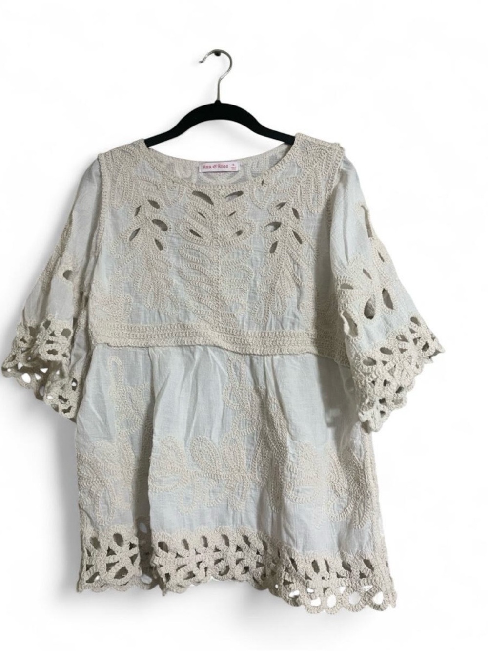 Ana & Rose Top Sz M Ivory Crochet Trim Boho Flutter Sleeves Casual Feminine
